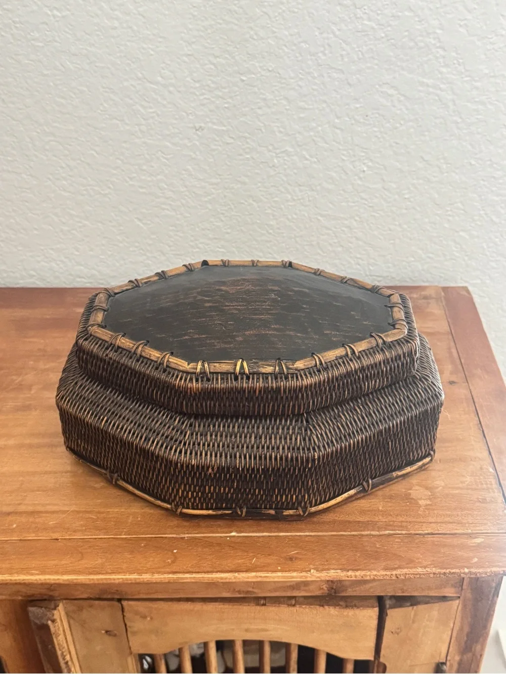 Vintage Rustic Woven Rattan Decorative Storage Box in Dark Brown 10